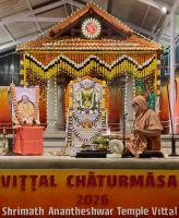 Shri Shiva Pujana by HH Swamiji; Picture courtesy Shri Jaikishan Kandlur